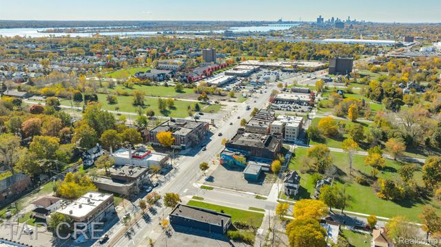 14241 E JEFFERSON Avenue, Detroit, MI 48215