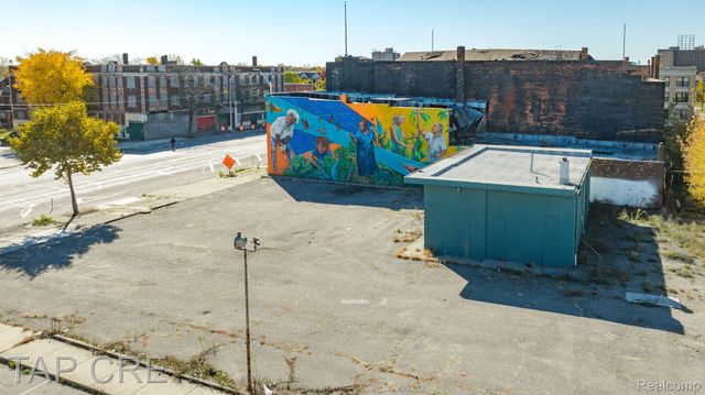 14241 E JEFFERSON Avenue, Detroit, MI 48215