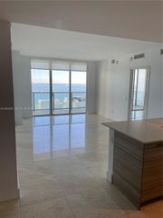 1300 Brickell Bay Dr 3204, Miami, FL 33131