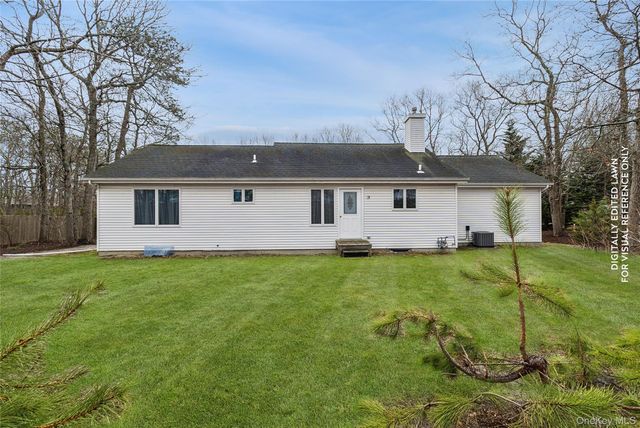 4 Carols Way, Hampton Bays, NY 11946