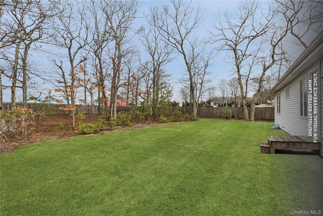 4 Carols Way, Hampton Bays, NY 11946