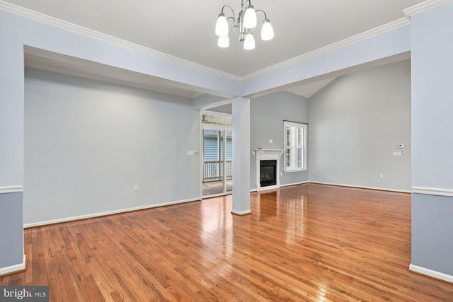 116 BLEEDING HEART DR, White Post, VA 22663