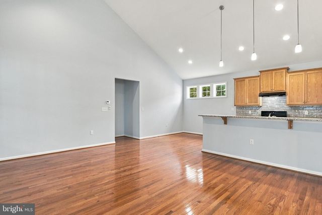 116 BLEEDING HEART DR, White Post, VA 22663