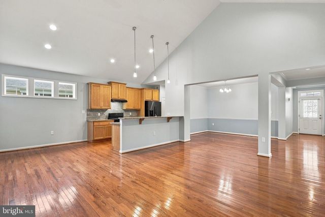 116 BLEEDING HEART DR, White Post, VA 22663