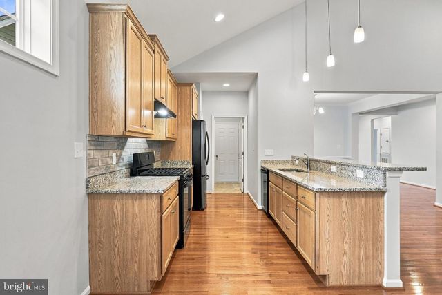 116 BLEEDING HEART DR, White Post, VA 22663