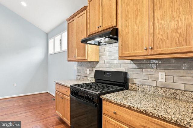116 BLEEDING HEART DR, White Post, VA 22663