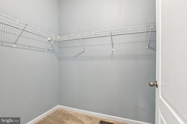 116 BLEEDING HEART DR, White Post, VA 22663