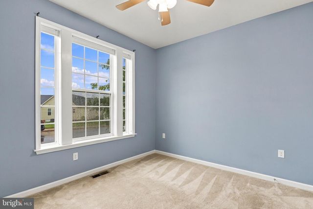 116 BLEEDING HEART DR, White Post, VA 22663