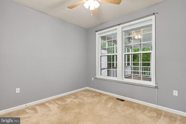 116 BLEEDING HEART DR, White Post, VA 22663