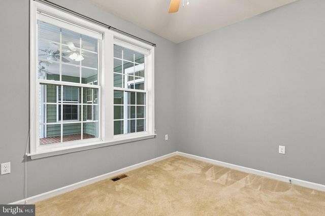 116 BLEEDING HEART DR, White Post, VA 22663