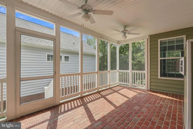 116 BLEEDING HEART DR, White Post, VA 22663