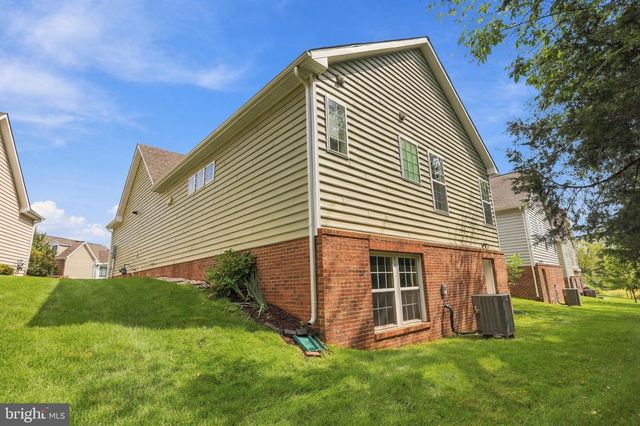 116 BLEEDING HEART DR, White Post, VA 22663