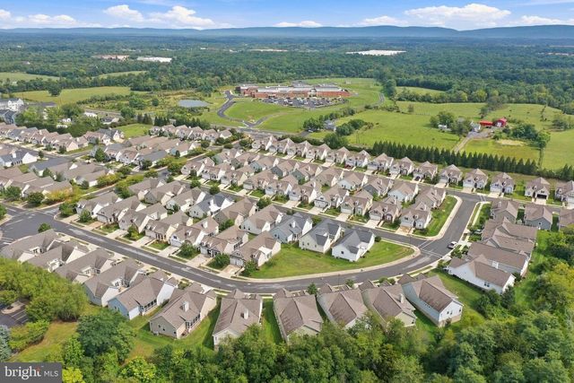 116 BLEEDING HEART DR, White Post, VA 22663