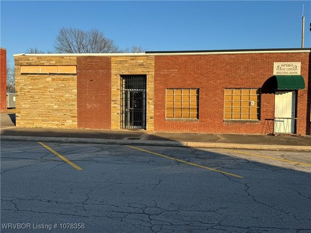 200 S Main Street, Spiro, OK 74959