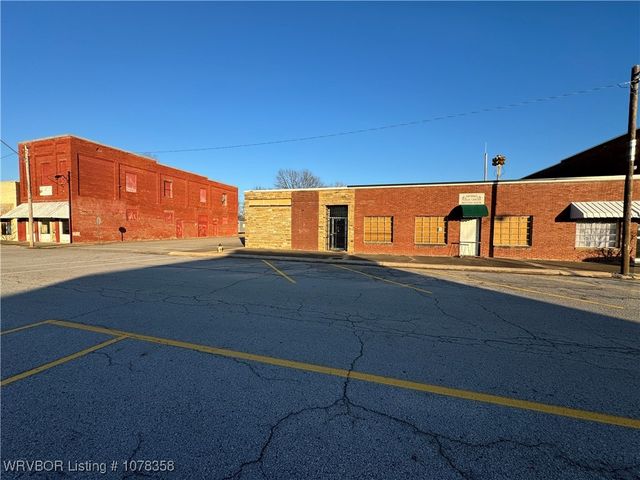 200 S Main Street, Spiro, OK 74959