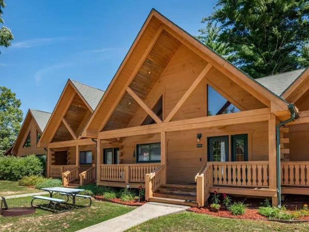 902 Yogi Circle, Warrens,warrens, WI 54666