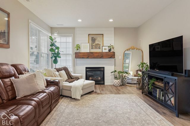8891 Woodlark Drive, Fishers, IN 46038