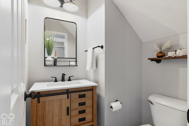 8891 Woodlark Drive, Fishers, IN 46038