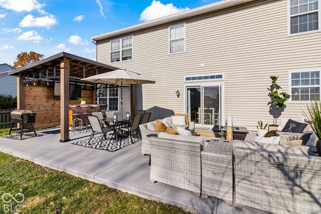 8891 Woodlark Drive, Fishers, IN 46038