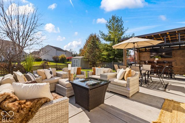 8891 Woodlark Drive, Fishers, IN 46038