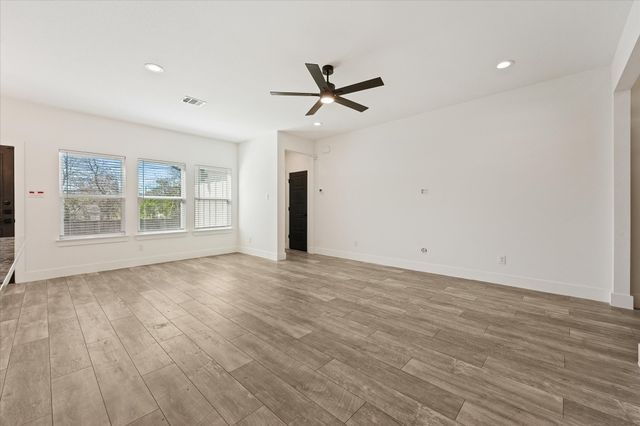 3001 Fernwood Avenue, Dallas, TX 75216