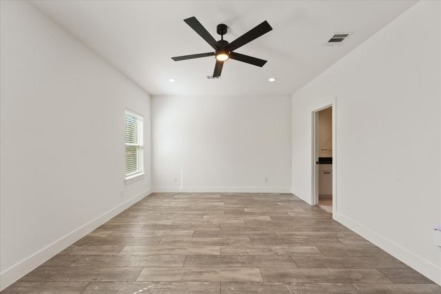 3001 Fernwood Avenue, Dallas, TX 75216