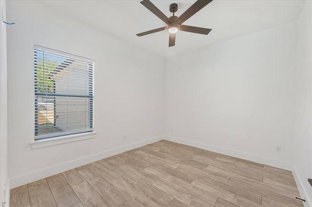 3001 Fernwood Avenue, Dallas, TX 75216