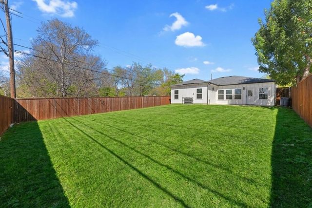3001 Fernwood Avenue, Dallas, TX 75216