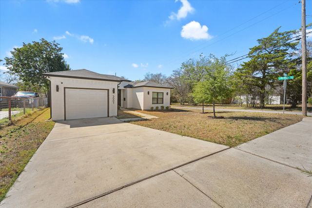 3001 Fernwood Avenue, Dallas, TX 75216