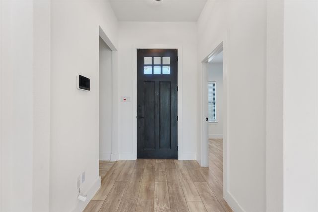 3001 Fernwood Avenue, Dallas, TX 75216
