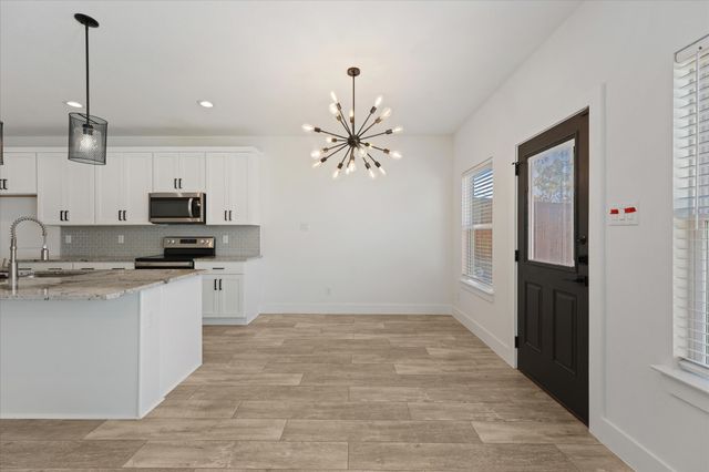 3001 Fernwood Avenue, Dallas, TX 75216