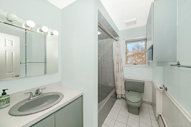 30 Poplar Avenue, Farmingdale, NY 11735