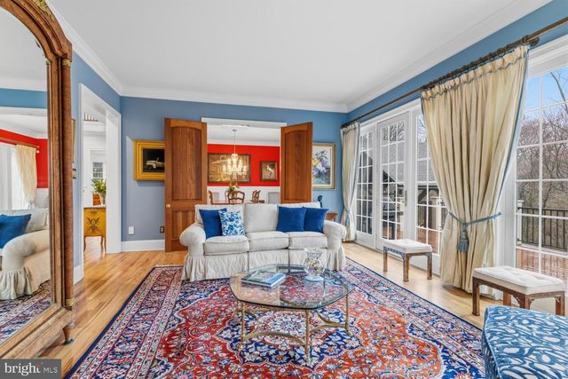 732 SAINT ANDREWS RD, Philadelphia, PA 19118