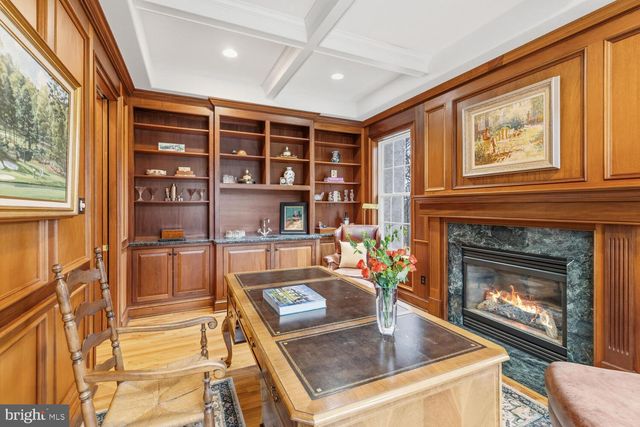 732 SAINT ANDREWS RD, Philadelphia, PA 19118