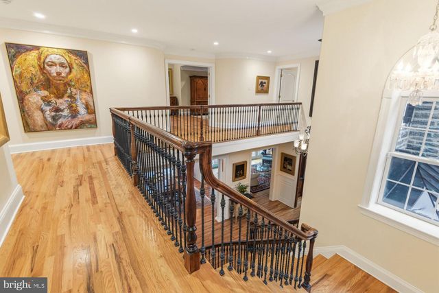 732 SAINT ANDREWS RD, Philadelphia, PA 19118