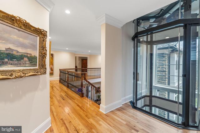 732 SAINT ANDREWS RD, Philadelphia, PA 19118