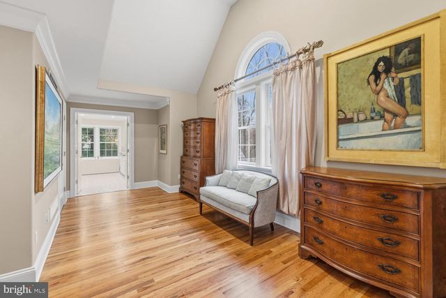 732 SAINT ANDREWS RD, Philadelphia, PA 19118