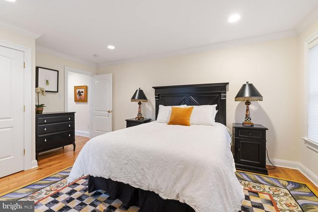 732 SAINT ANDREWS RD, Philadelphia, PA 19118