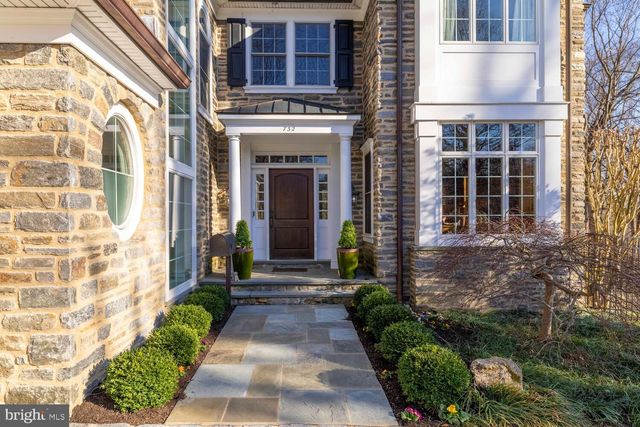 732 SAINT ANDREWS RD, Philadelphia, PA 19118