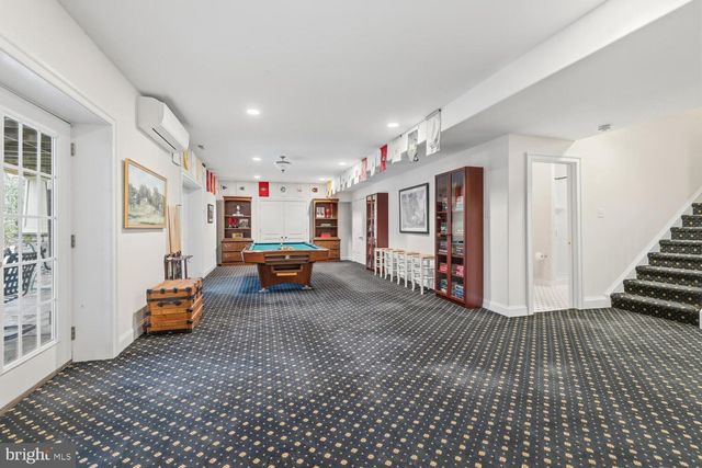 732 SAINT ANDREWS RD, Philadelphia, PA 19118