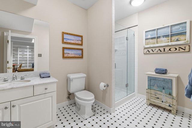 732 SAINT ANDREWS RD, Philadelphia, PA 19118