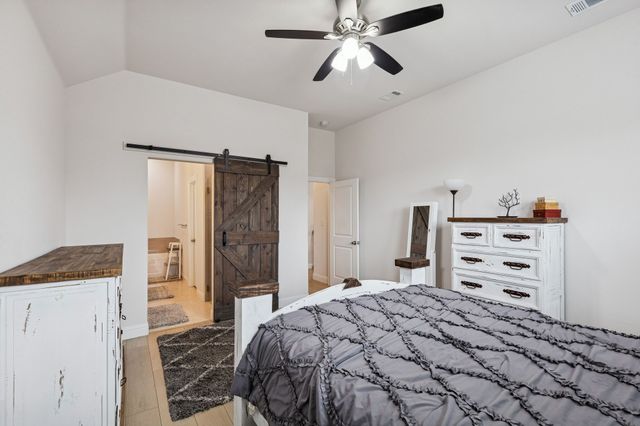 388 N Montague Street, Pilot Point, TX 76258