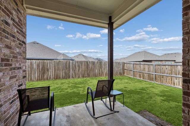 388 N Montague Street, Pilot Point, TX 76258