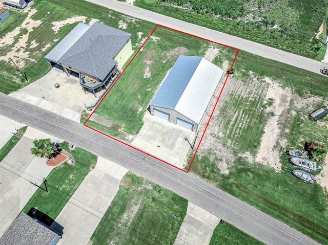 568 County Road 616, Sargent, TX 77414