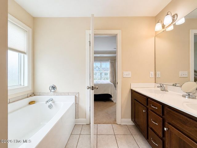 589 Aurora Place, Hampstead, NC 28443