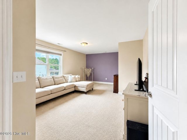 589 Aurora Place, Hampstead, NC 28443