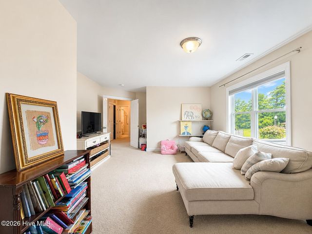 589 Aurora Place, Hampstead, NC 28443