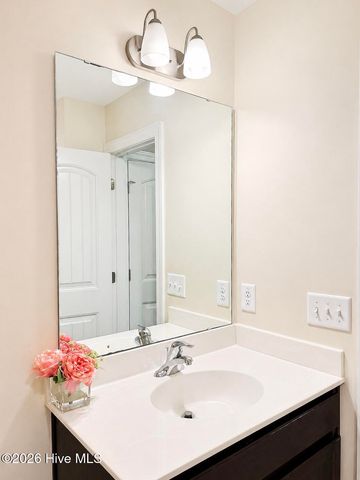 589 Aurora Place, Hampstead, NC 28443