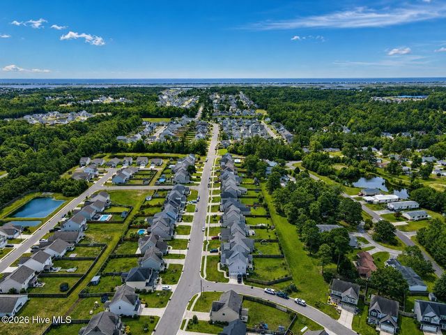 589 Aurora Place, Hampstead, NC 28443