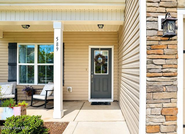 589 Aurora Place, Hampstead, NC 28443